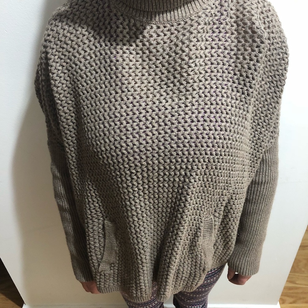 Loose turtleneck